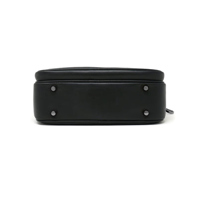 Verona Crossbody With Slash-Resistant Locking Clasp Straps